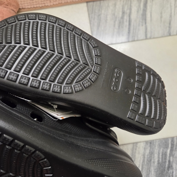 Platform Crocs - Picture 9 of 13